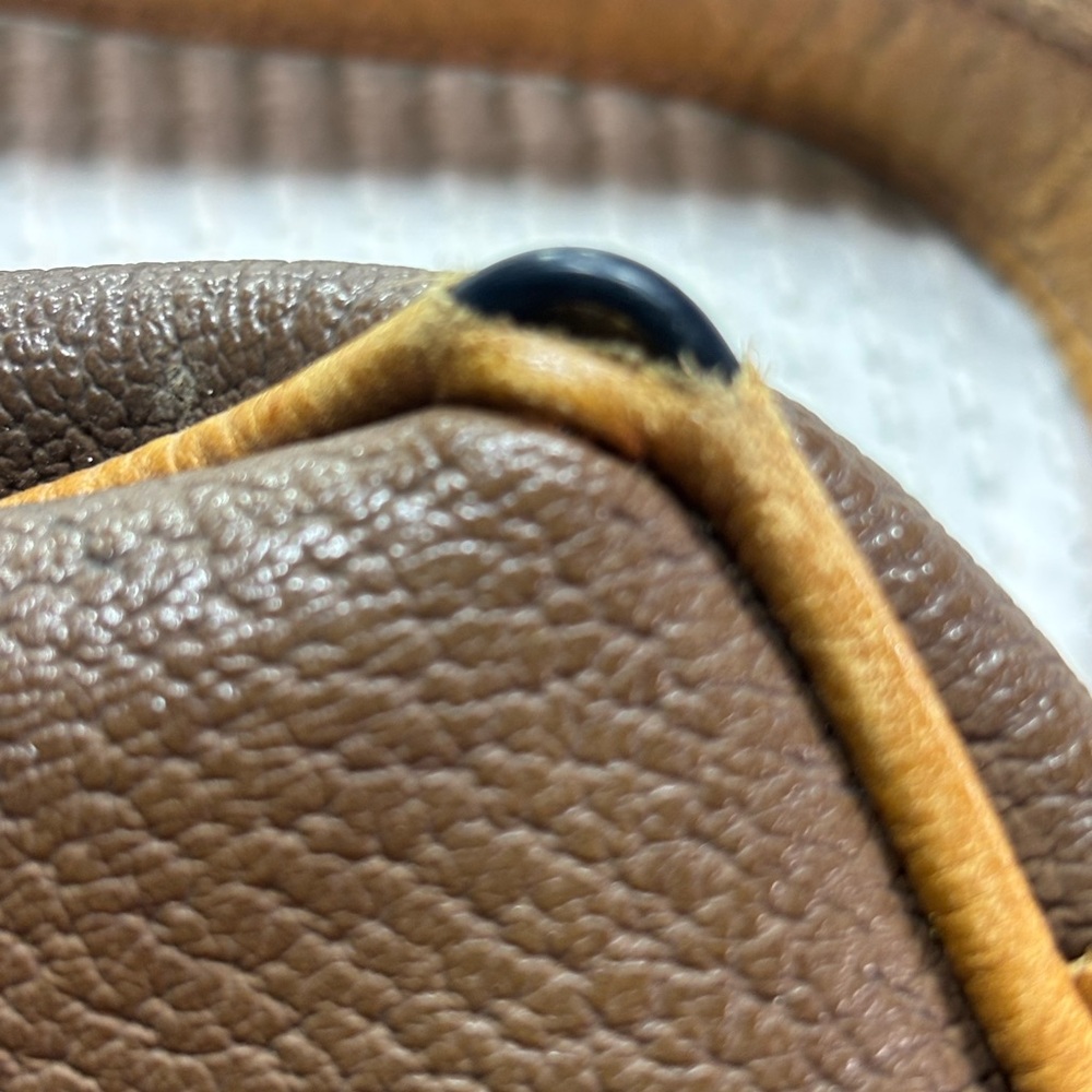VTG Stone Mountain Two-Tone Pebbled Leather Crossbody Rare USA Made W/ Damage - Picture 14 of 16